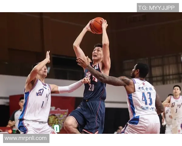 任骏飞领衔球队奋战新赛季展现篮球才华与拼搏精神的精彩旅程